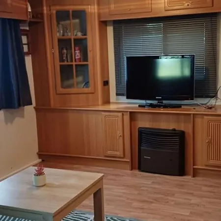 Campingplatz Mobil-home Spacieux Avec Terrasse - 6 Personnes - Api-1-52-676 *