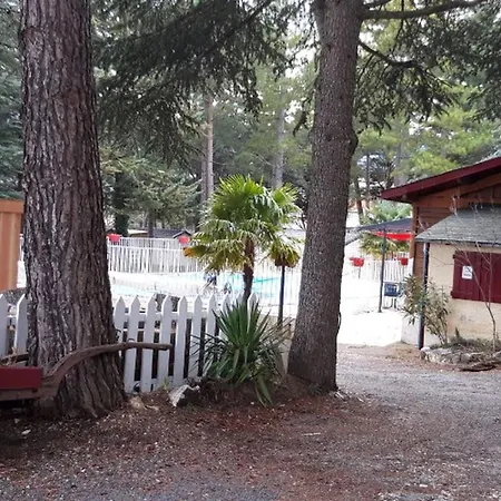 אתר קמפינג Mobil-home Spacieux Avec Terrasse - 6 Personnes - Api-1-52-676 Sournia